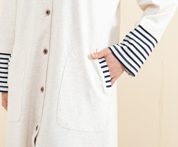 画像15: 綿100％やや厚めなニット地ボーダー切り替え　長袖 前開き ワンピース レディース【春・秋向き商品】 (15)