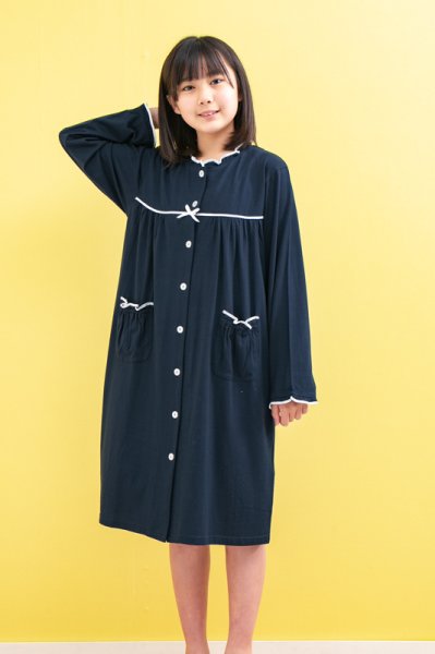 画像2: パジャマ キッズ 女児 ワンピース 長袖 前開き 肌に優しい綿100％ やや薄い天竺ニット地 春秋 ネグリジェ お泊り学習 林間学校  (2)