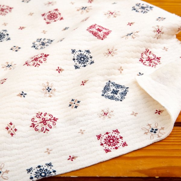 画像14: パジャマ レディース 長袖 前開き スタンドカラー 冬 あたたかく肌にやさしい綿100%中わたニットキルト地 幾何柄プリント【Sサイズ】【LLサイズ】【3Lサイズ】ナイトウェア ルームウェア 部屋着 入院準備 女性 (14)