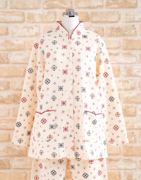 画像6: パジャマ レディース 長袖 前開き スタンドカラー 冬 あたたかく肌にやさしい綿100%中わたニットキルト地 幾何柄プリント【Sサイズ】【LLサイズ】【3Lサイズ】ナイトウェア ルームウェア 部屋着 入院準備 女性 (6)