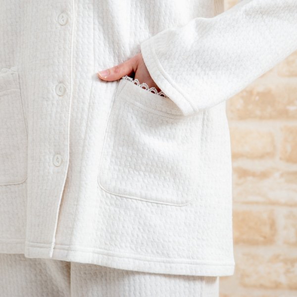 画像11: パジャマ レディース 長袖 前開き 冬 あたたかく肌にやさしい綿100％中わたニットキルト地 ナイトウェア ルームウェア 入院準備 S/M/L/LL/3L/4L (11)