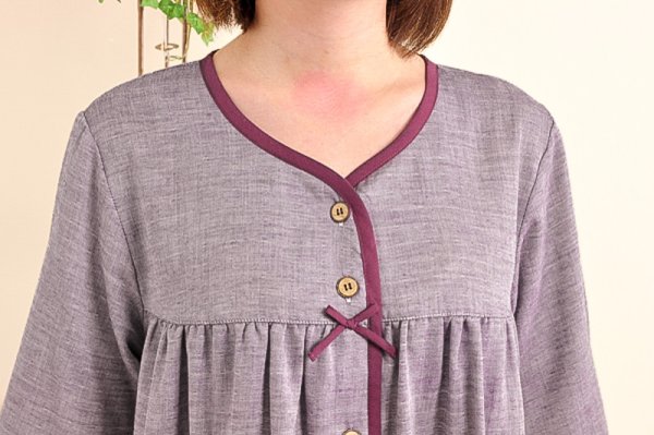 画像5: 肌に優しい綿100％ダブルガーゼ地 ワンピース前開き長袖 ナイトウェア パジャマレディース 入院準備 ネグリジェ マタ二ティパジャマにも最適 M-L L-LL 3L 4L (5)