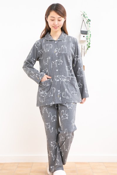 画像2: 肌にやさしい綿100％滑らかな肌触りのスムースニット地 ねこ柄 前開き長袖パジャマ レディース 春秋向き ナイトウェア ルームウェア S/M/L/LL/3L (2)