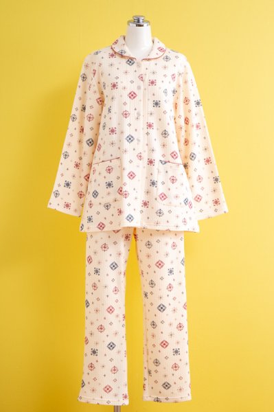 画像8: パジャマ レディース 長袖 前開き 冬 あたたかく肌にやさしい綿100％中わたニットキルト地 幾何柄プリント ナイトウェア ルームウェア  入院準備 女性 S/M/L/LL (8)