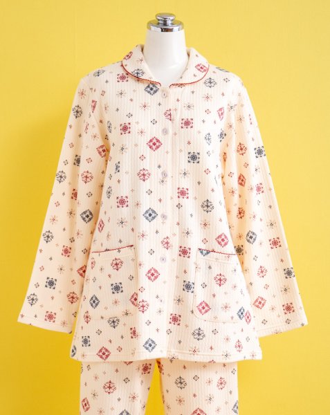 画像6: パジャマ レディース 長袖 前開き 冬 あたたかく肌にやさしい綿100％中わたニットキルト地 幾何柄プリント ナイトウェア ルームウェア  入院準備 女性 S/M/L/LL (6)