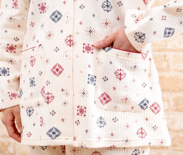 画像4: パジャマ レディース 長袖 前開き 冬 あたたかく肌にやさしい綿100％中わたニットキルト地 幾何柄プリント ナイトウェア ルームウェア  入院準備 女性 S/M/L/LL (4)