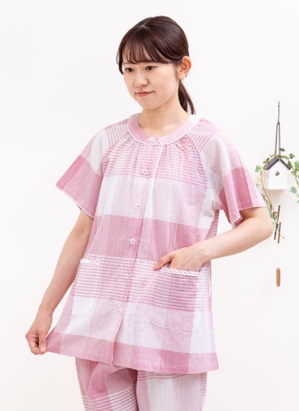 画像2: パジャマ レディース 夏 半袖 8分パンツ 前開 肌にやさやさしく涼しい綿100％楊柳チェック ナイトウェア ルームウェア 部屋着 【Sサイズ】【LLサイズ】【3Lサイズ】 (2)
