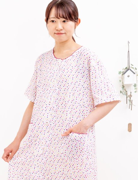 画像2: ワンピース パジャマ ネグリジェ 半袖 前開き 夏 サラサラして軽くて涼しい綿100%先染めワッシャー加工カラードット  マタニティパジャマにも最適 入院準備 ナイトウェア ルームウェア (2)