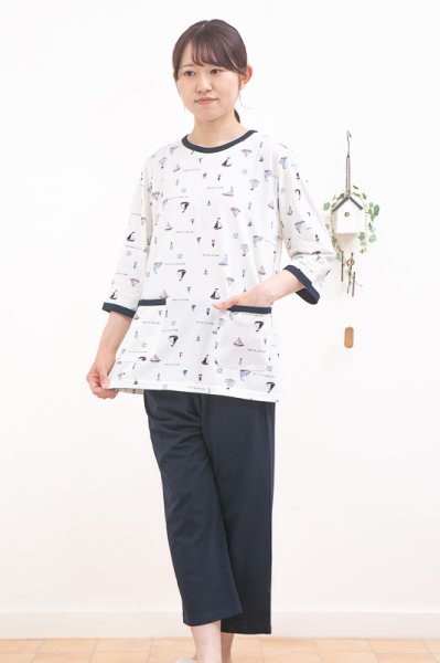 画像2: 肌にやさしい綿100％天竺ニット地ヨットに犬柄　パジャマ レディース　かぶりタイプ　7分袖8分パンツ　初夏・盛夏向き　S/M/L/LL　ルームウェア　ナイトウェア　 (2)