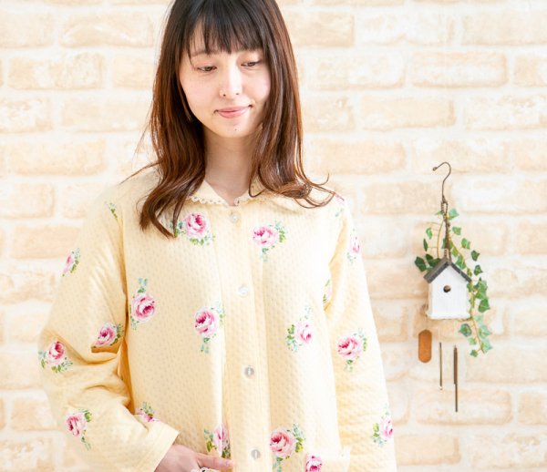 画像5: 肌に優しい綿100％暖かい中わたニットキルト ローズ柄 長袖 前開き ワンピース　冬向き　ネグリジェ　部屋着　ルームウェア　ナイトウェア　レディース　パジャマ　M-L/l-LL/3L (5)