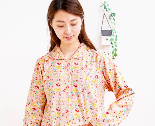 画像3: 肌にやさしい綿100％なめらかな肌触りのスムースニット地 ローズガーデン 　パジャマ レディース 長袖　前開き　春秋向き　ナイトウェア　入院準備　S/M/L/LL/3L/4L (3)