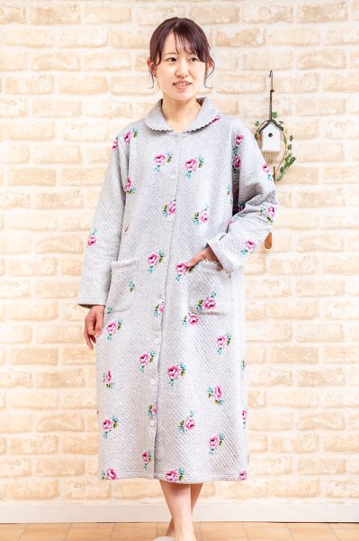 画像2: 肌に優しい綿100％暖かい中わたニットキルト ローズ柄 長袖 前開き ワンピース　冬向き　ネグリジェ　部屋着　ルームウェア　ナイトウェア　レディース　パジャマ　M-L/l-LL/3L (2)