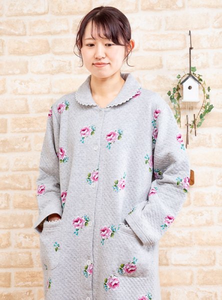 画像4: 肌に優しい綿100％暖かい中わたニットキルト ローズ柄 長袖 前開き ワンピース　冬向き　ネグリジェ　部屋着　ルームウェア　ナイトウェア　レディース　パジャマ　M-L/l-LL/3L (4)
