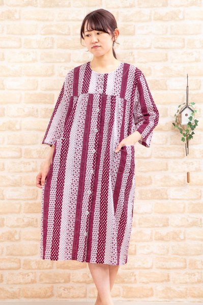 画像2: 肌にやさしい綿100％　サラサラして涼しいソフトコットン地　七分袖ワンピース 前開き　ネグリジェ　M〜L L〜LL 3L　ルームウェア ネグリジェ パジャマ (2)