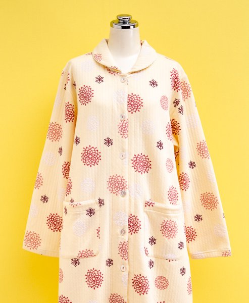 画像3: 綿100％暖かい中わたニットキルト地幾何柄プリント ワンピース 前開き　長袖　冬向き　ナイトウェア　ルームウェア　ネグリジェ　M〜L/L〜LL (3)